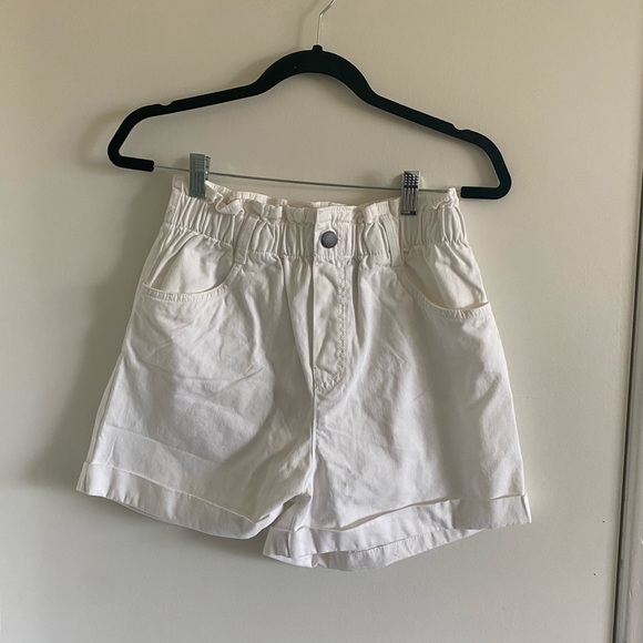 H&M Pants - SOLD ON DEPOP - H&M White High Waisted Paper Bag Shorts